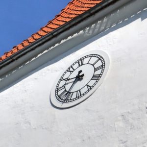 Фасадные большие часы купить установить цена минск Фасадные большие часы купить установить цена минск